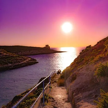 Avalon Seaside B&B - Gozo Bellevue Homes * Xlendi